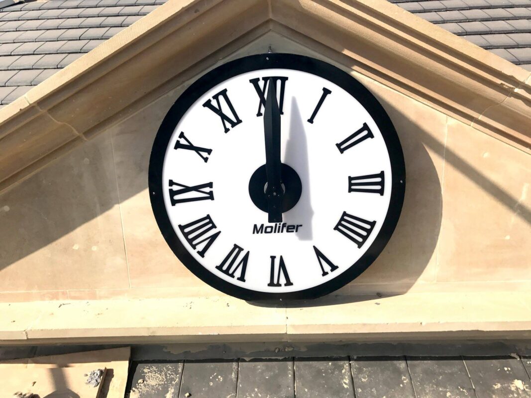 reloj de ayuntamiento